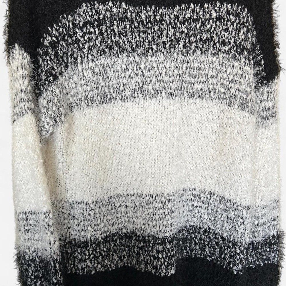 Sweater - Picture 6 of 6